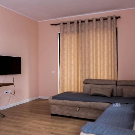 Cc Comfort Apartment Tirana Exterior photo